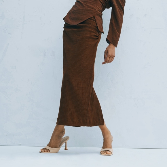 NWTs zara draped front midi skirt - Picture 10 of 16